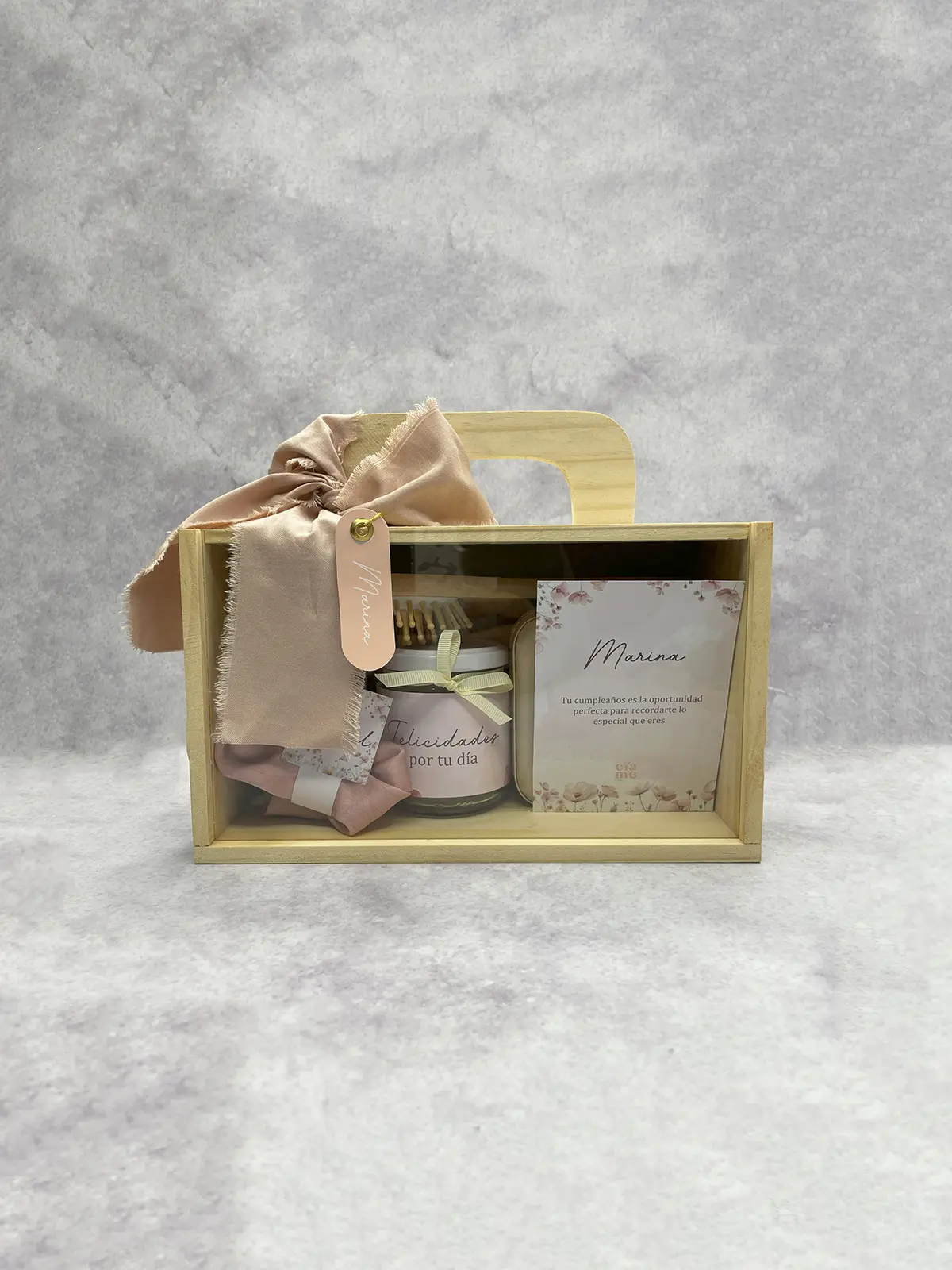 Regalo cumpleaños personalizado con peine bambú grabado láser, carmín satín, jar galletas Chips Ahoy, joyero personalizado